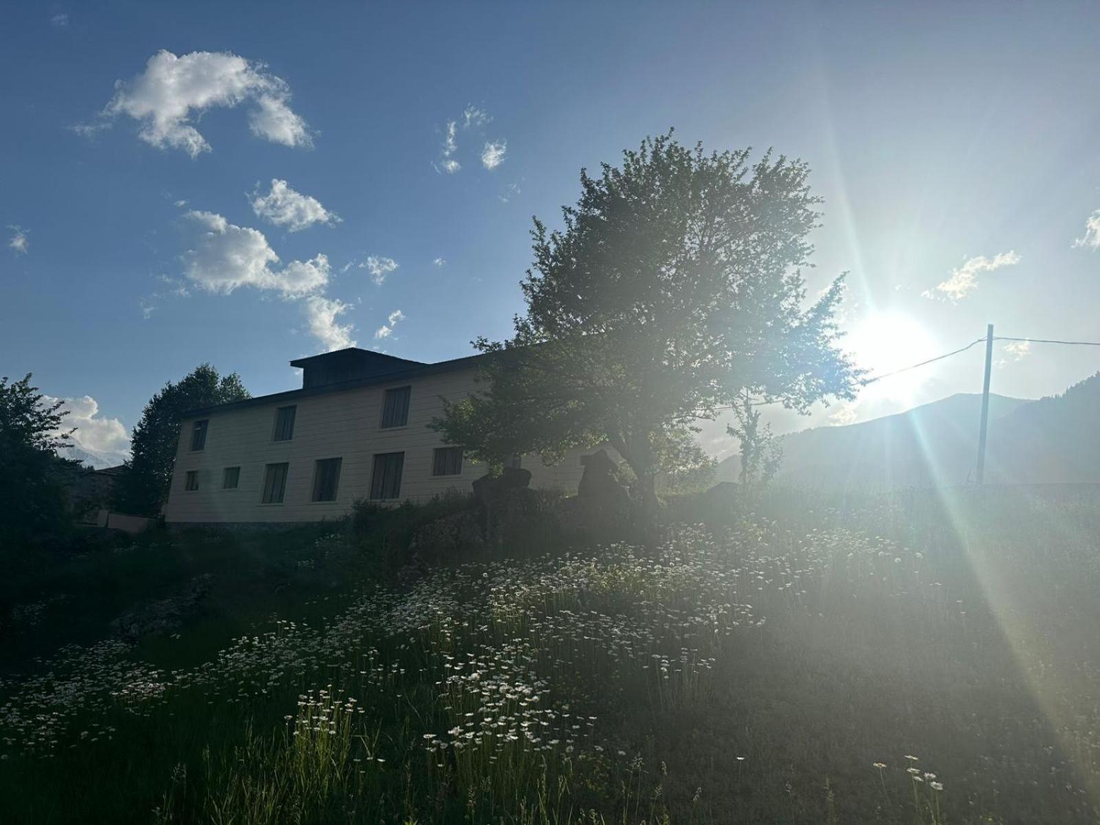 Mestiakhedi Esterno foto